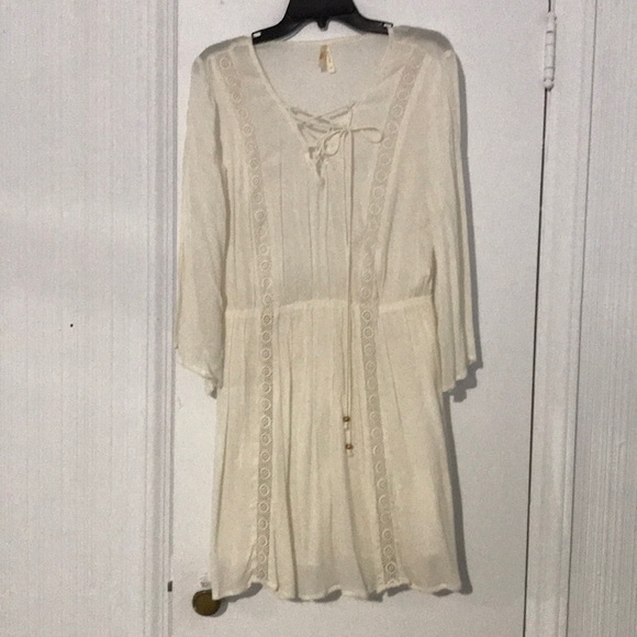 Dress - Picture 3 of 4